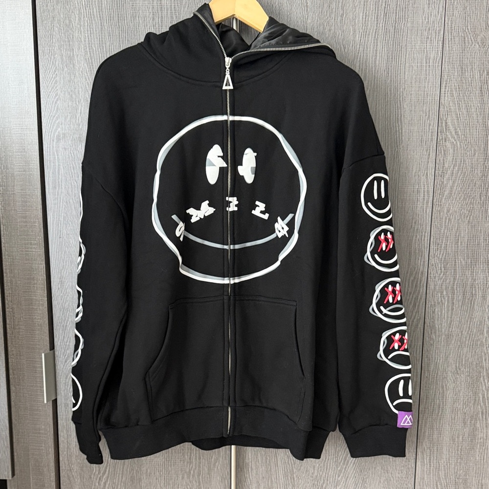 Smile full zip Graphic Hoodie, black
